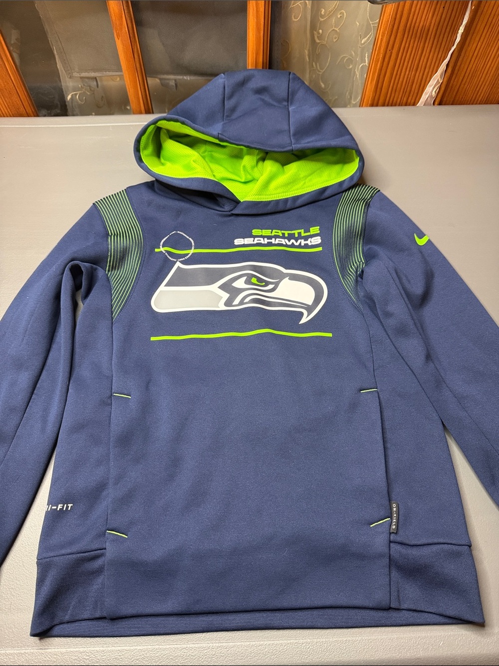 🏈 Nike Kids Seattle Seahawks Navy and Neon Green Hoodie. Size: small/8